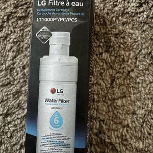 LG Water Filter Replacement Cartridge - Black and White